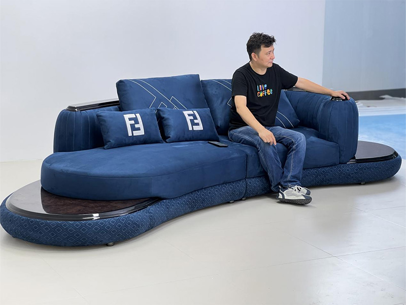 How to Choose the Perfect Personalized Sofa for Your Living Room